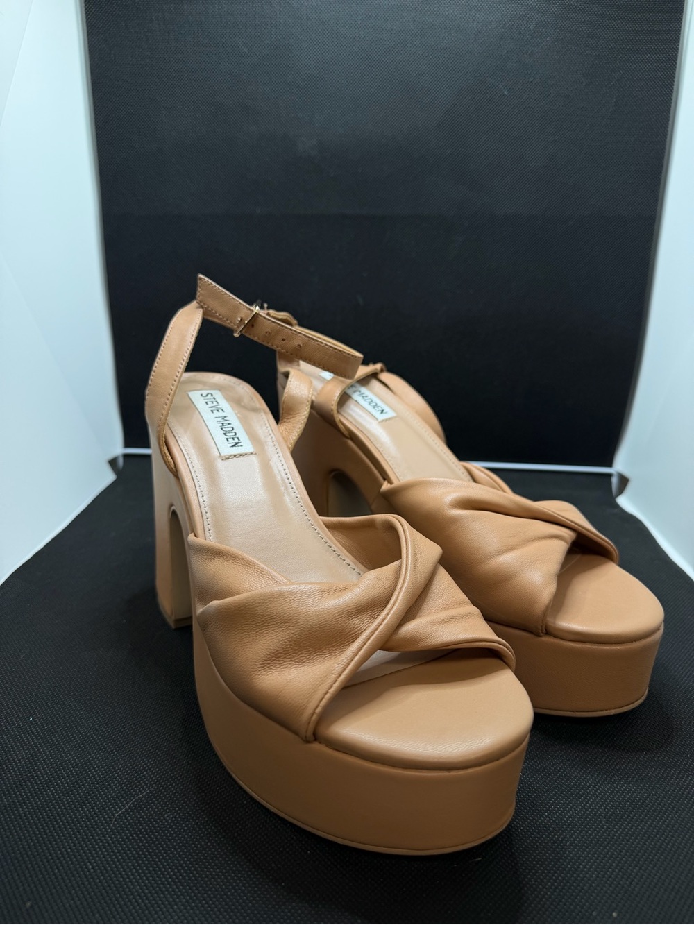 Steve Madden Caelan Pumps